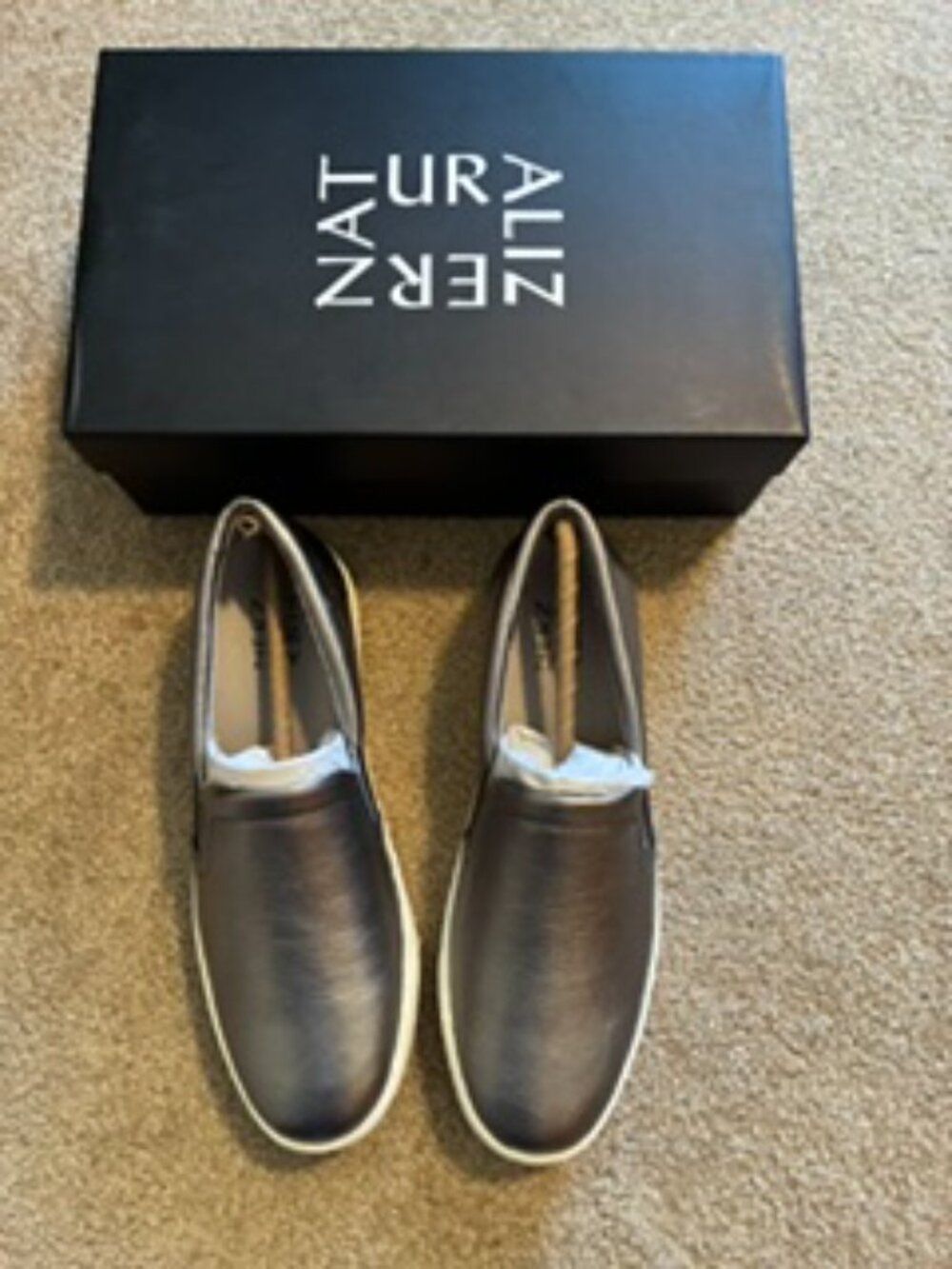 NEW Naturalizer Aileen Slip-on Sneaker, Size:  8.5M, Silver